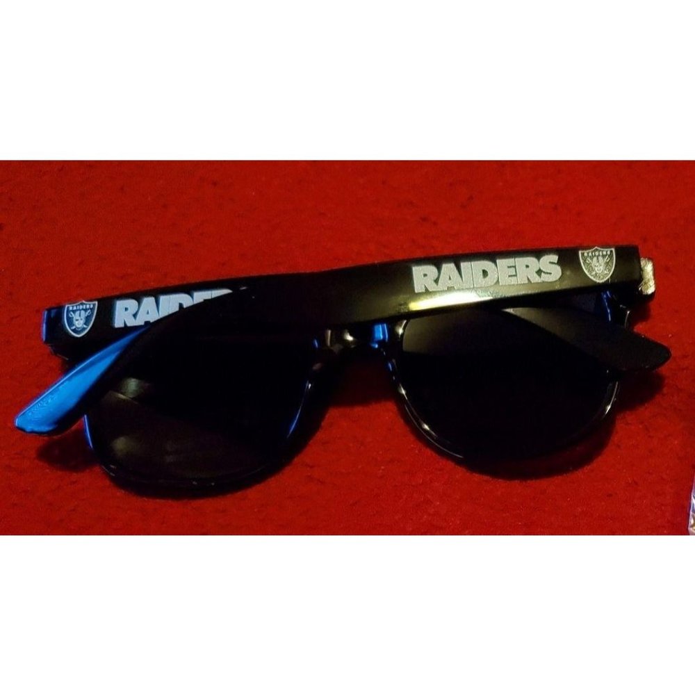 New Raiders Glasses - Picture 5 of 5